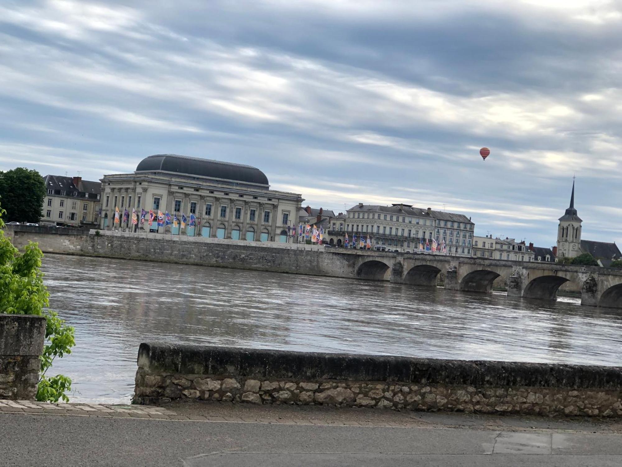 Aux Marquises Hotel Saumur Ngoại thất bức ảnh
